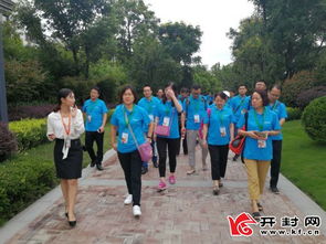 豫见蜀园 情暖康乃馨——河南媒体记者深度体验泰康医养融合新实践